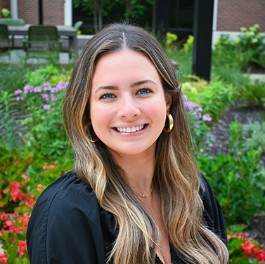 Headshot of Sarah Rowe